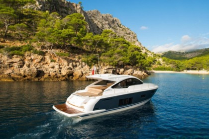 Hire Motorboat Fairline Targa 48 Dénia