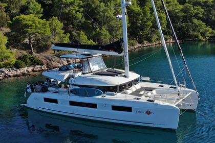 Rental Catamaran  Lagoon 51 Trogir