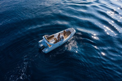 Verhuur Motorboot Aquamax B-23f Hvar