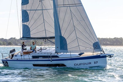 Hire Sailboat Dufour D37 Cadzand