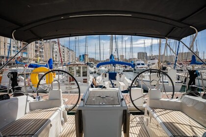 Location Voilier Beneteau Oceanis 40.1 Toulon