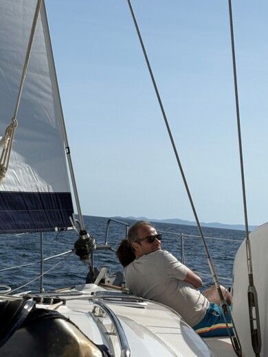 Split Sailboat Bavaria 46 Cruiser alt tag text