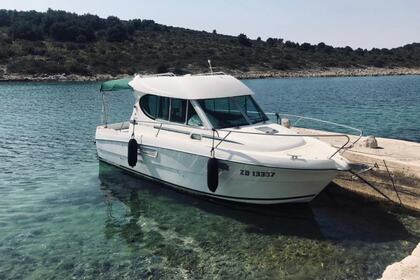 Location Bateau à moteur Jeanneau Merry fisher 805 Hyères