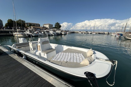 Noleggio Barca a motore Seaweed 675 La Flotte