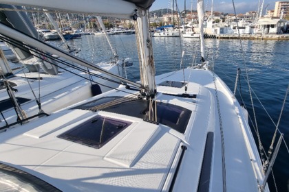 Rental Sailboat Dufour DUFOUR 37 NO NAME Golfe Juan