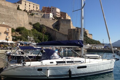 Charter Sailboat JEANNEAU SUN ODYSSEY 44I PERFORMANCE Marseille