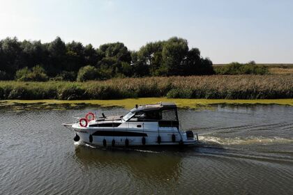 Charter Motorboat Masuria Yachts Nautic 900 Malbork
