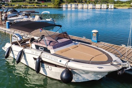 Rental Motorboat Atlantic Marine 730 Suncruiser Pula