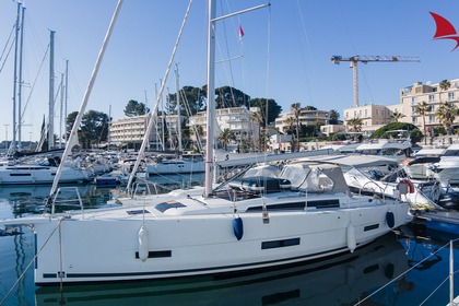 Rental Sailboat DUFOUR 390 Grand Large Bandol