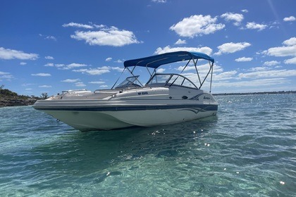 Charter Motorboat hurricane sundeck Nassau