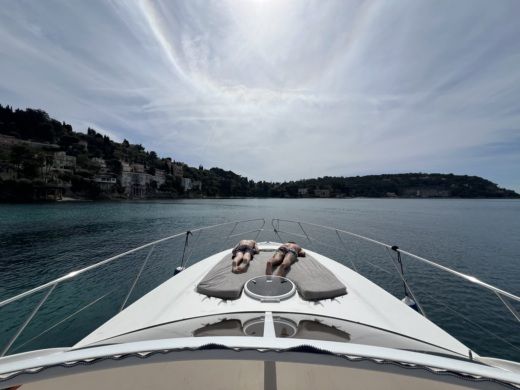 Monaco City Motorboat PRINCESS V40 alt tag text