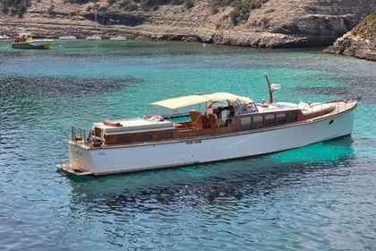 Location Bateau à moteur Latitude 46 ANDREYALE Porto-Vecchio