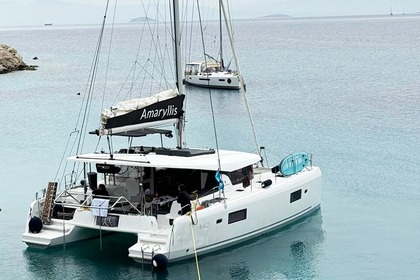 Charter Catamaran Lagoon-Bénéteau Lagoon 42 - 4 + 2 cab. Alimos