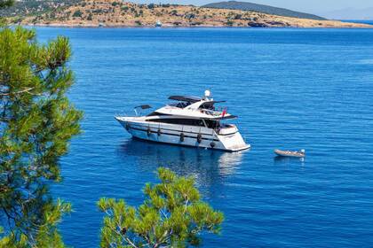 Location Yacht 2022 AZIMUT 65 Bodrum