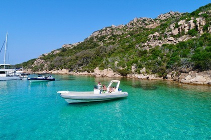 Alquiler Neumática Capelli Capelli Tempest 750 Porto Vecchio