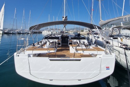 Hire Sailboat Hanse Yachts Hanse 460 - 3 cab Kaštel Gomilica