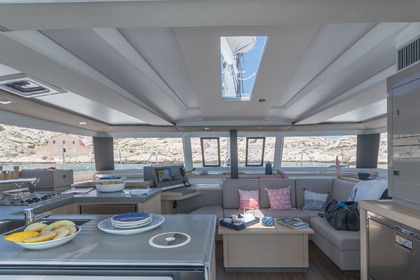 Location Catamaran FOUNTAINE PAJOT ASTREA 42 Ajaccio