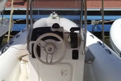 Location Bateau à moteur Capelli 20 Syracuse