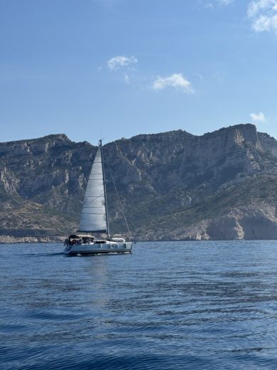 Marselha Motorboat QUICKSILVER Open Activ 605 alt tag text