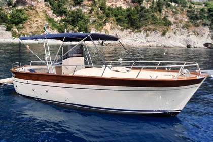 Hire Motorboat Jeranto Gozzo 7.50 open cruise Amalfi