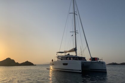 Location Catamaran Fountaine Pajot Astréa 42 Sète