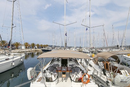 Rental Sailboat Jeanneau Sun Odyssey 349 Marina Hramina