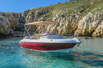 Hire Motorboat Pacific Craft Open 600 Marseille