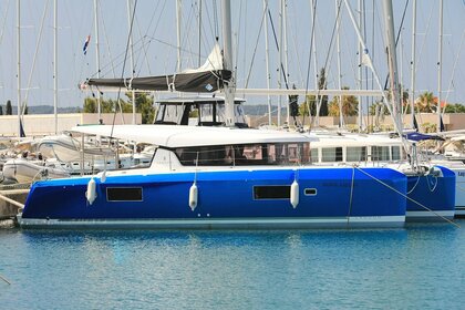 Charter Catamaran Lagoon Lagoon 42 Sukošan