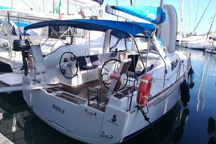 Rental Sailboat Bénéteau Oceanis 38.1 Marina di Portorosa