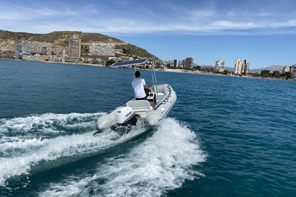 Hire RIB Valiant V 520 T Alicante