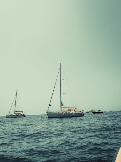 Salerne Sailboat Beneteau Cyclades 43.3 alt tag text