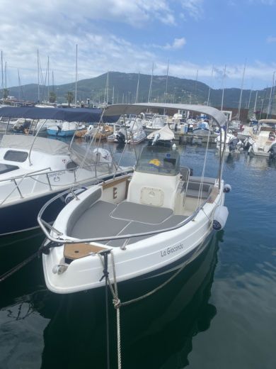 La Spezia Without license Sessa Marine Key Largo 19 alt tag text