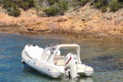 Location Semi-rigide Lomac Nautica 710 In Sari-Solenzara