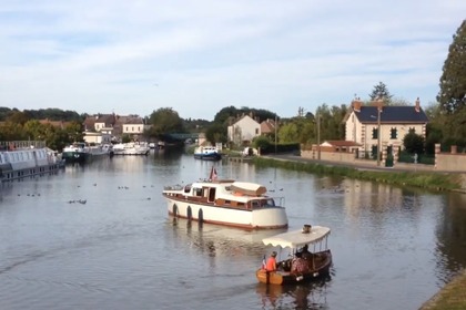 Rental Motorboat Walton Plaisance Louveciennes