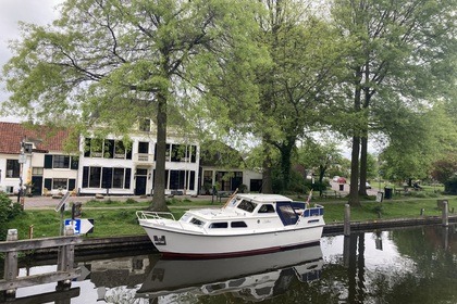 Charter Motorboat Amirante Kruiser Loosdrecht