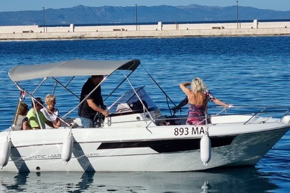 Hire Motorboat Atlantic Marine 670 open Makarska