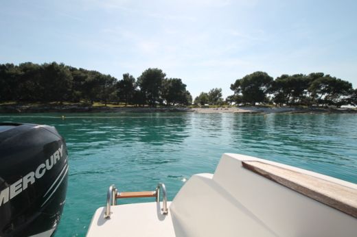 Motorboat Jeanneau Cap camarat 8.5CC Planimetria della barca