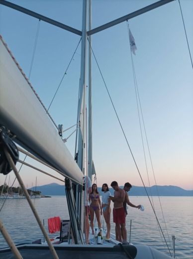 Atenas Sailboat Beneteau Oceanis 50 Family alt tag text