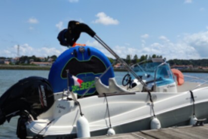 Rental Motorboat QUICKSILVER 635 COMMANDER (Moteur 2021 neuf) Anglet