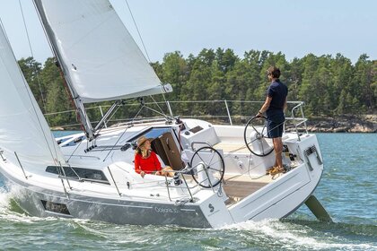 Hyra båt Segelbåt Bénéteau Oceanis 30.1 La Rochelle