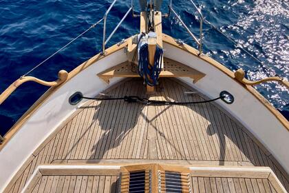 Location Bateau à moteur Eurobanker 38 classique Figari