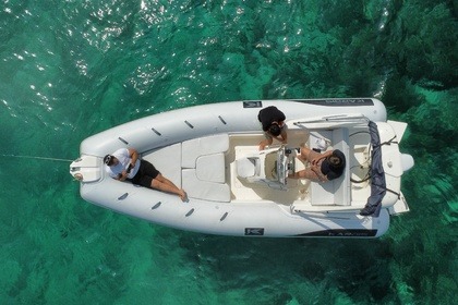 Location Bateau à moteur Kardis 5.80 Porto Rotondo