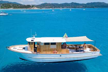 Miete Motorboot Maestri d’ascia Gozzo cabinato 15 mt Villasimius