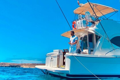 Verhuur Motorboot Riviera 33 Flybridge Lanzarote