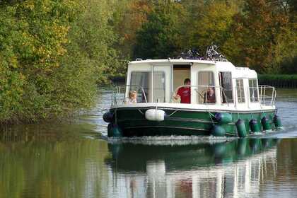 Verhuur Woonboot Jeanneau Eau Claire 9.30 Lagarde