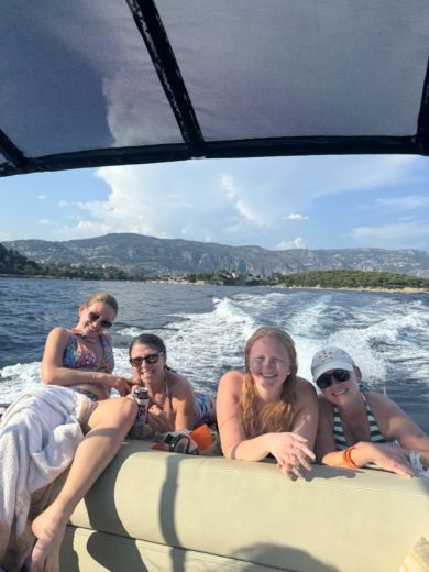 Nice Motorboat Cranchi Cranchi E26 alt tag text