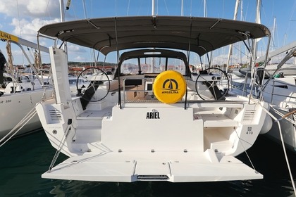 Hire Sailboat Dufour Yachts Dufour 470 - 4 cab. Vodice