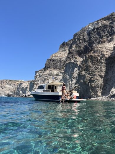 Paros Motorboat JET CRAFT 35 alt tag text