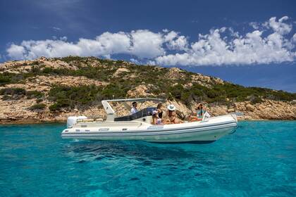 Noleggio Gommone Solemar 900 Santa Teresa di Gallura