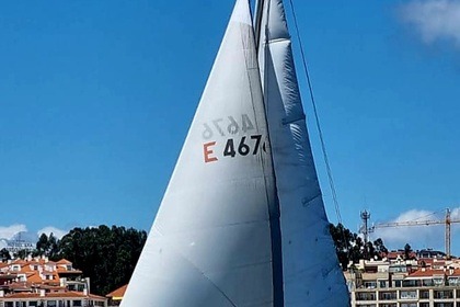 Alquiler Velero Manufacturas Mistral Siroco 32 Sanxenxo